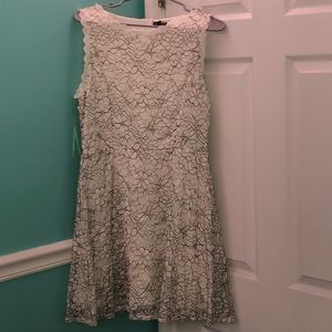 LILLY ROSE lace dress